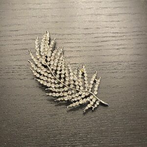 Elegant Silver Leaf Brooch